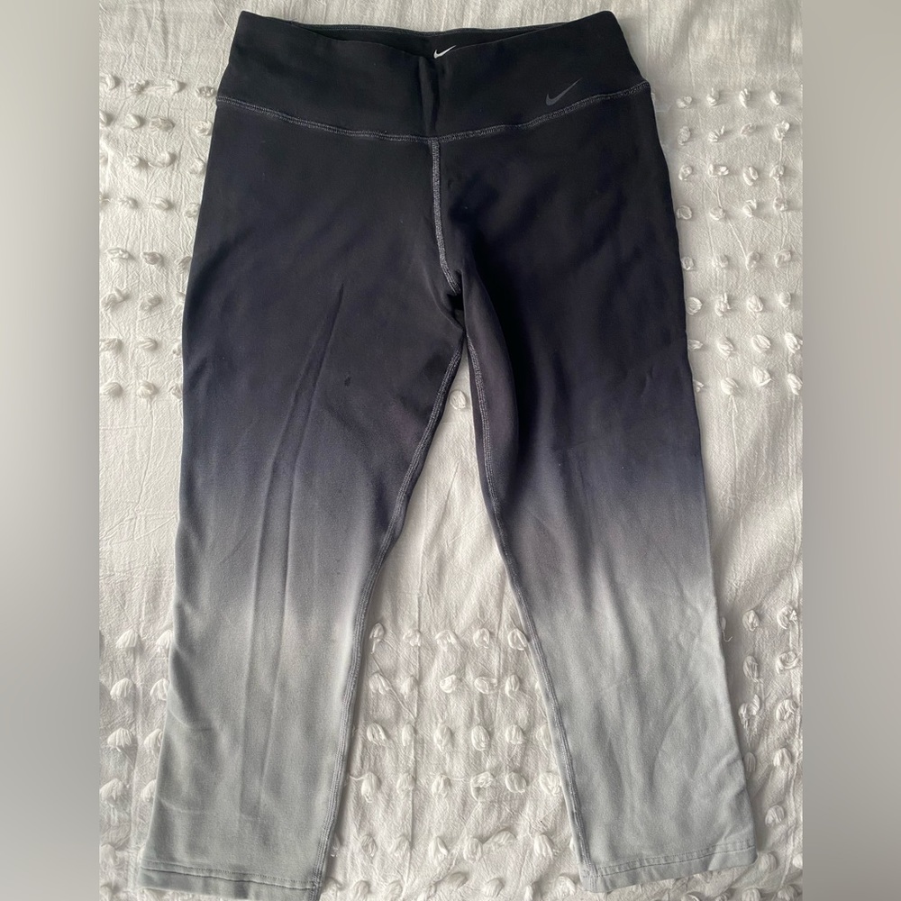 Nike Dri-Fit Ombré Capri Leggings